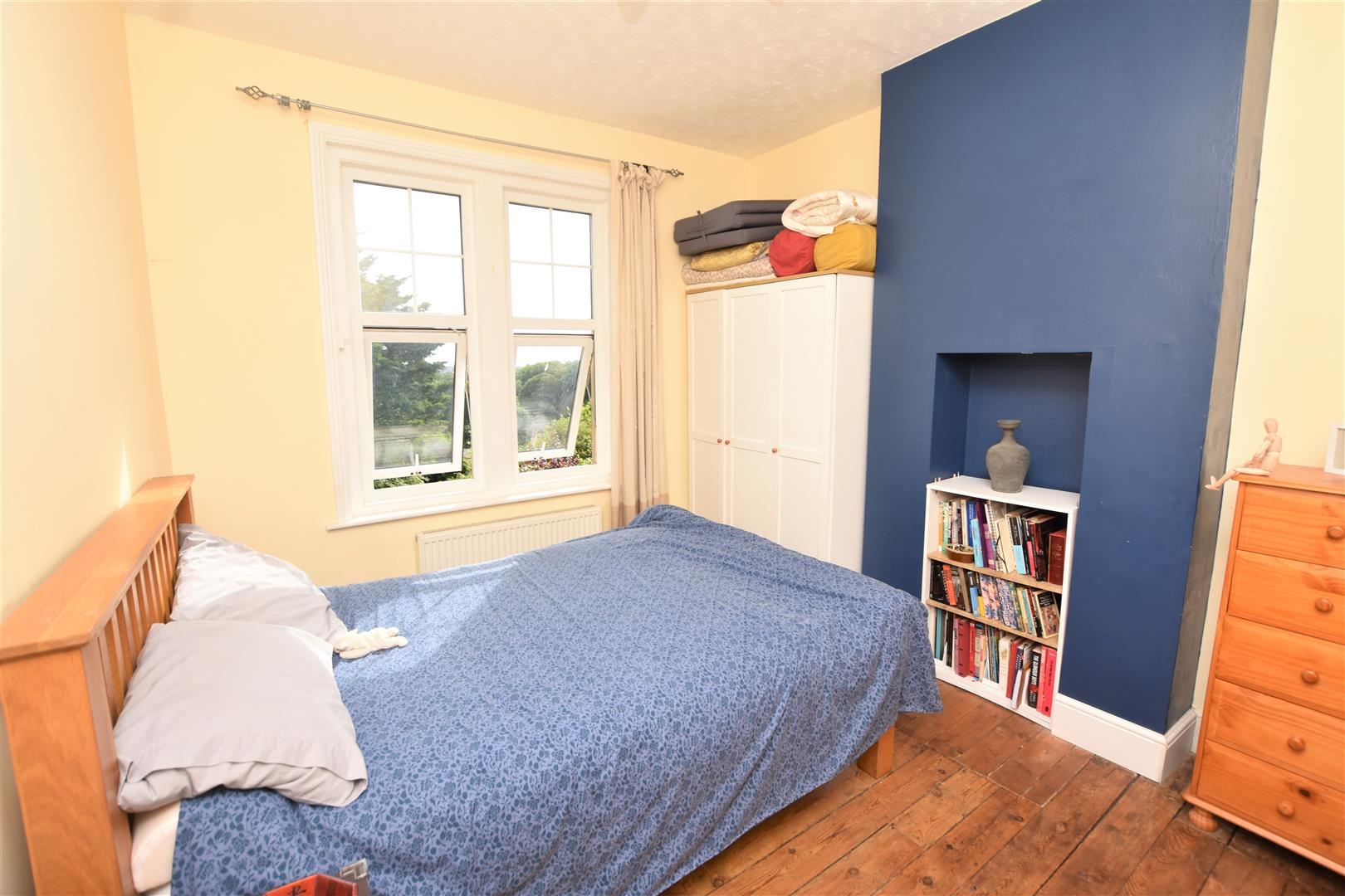 Property Details for Hurst Road Eastbourne East Sussex BN21 2PW Town Property Estate Agents